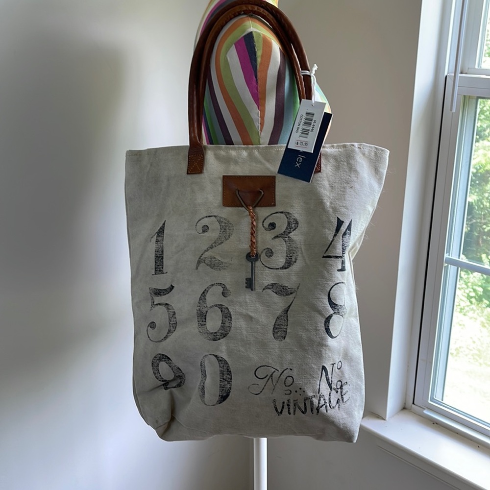 Chloe & Lex Cotton Vintage Style Tote